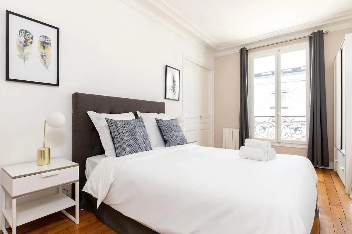 Latin 1Br Nice Area Paris 0*,  France